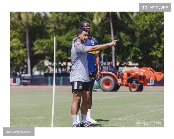 体能教练专访:揭秘如何在密集赛程中,通过高科技手段管理球员进行高强度压迫的体能储备 体能教练专访:揭秘如何在密集赛程中,通过高科技手段管理球员进行高强度压迫的体能储备